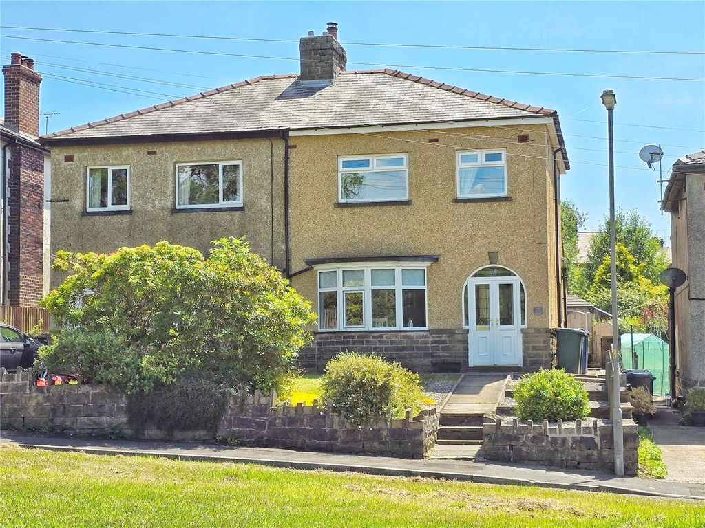 Property photo 3 of 24 Semi-Detached Home