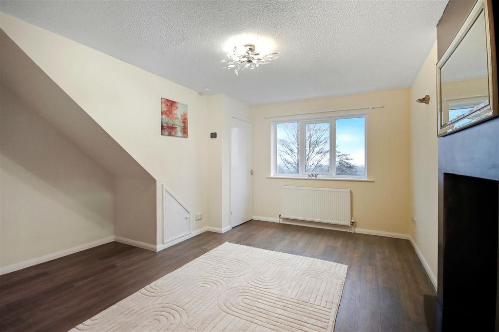 Property photo 3 of 11 Living/Dining Room