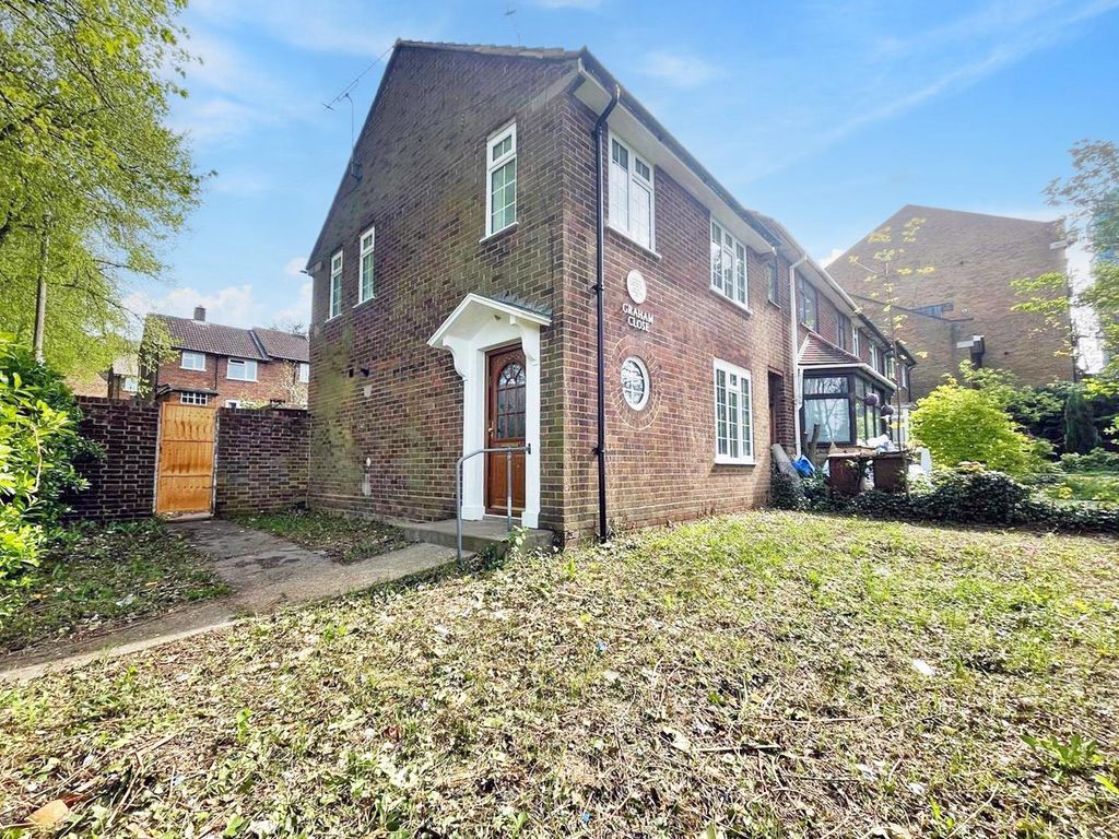 Property photo 1 of 9 Front