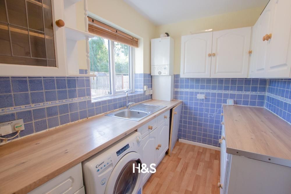 Property photo 3 of 9 25 Mockley Wood - Kitchen1.Jpg