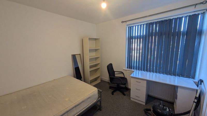 Property photo 2 of 7 Photo 3