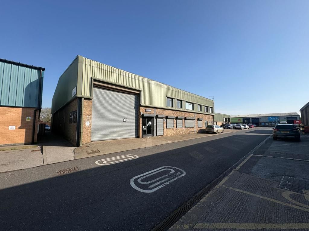 Property photo 1 of 10 Photo 2