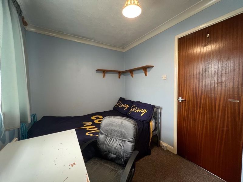 Property photo 3 of 7 Photo 12