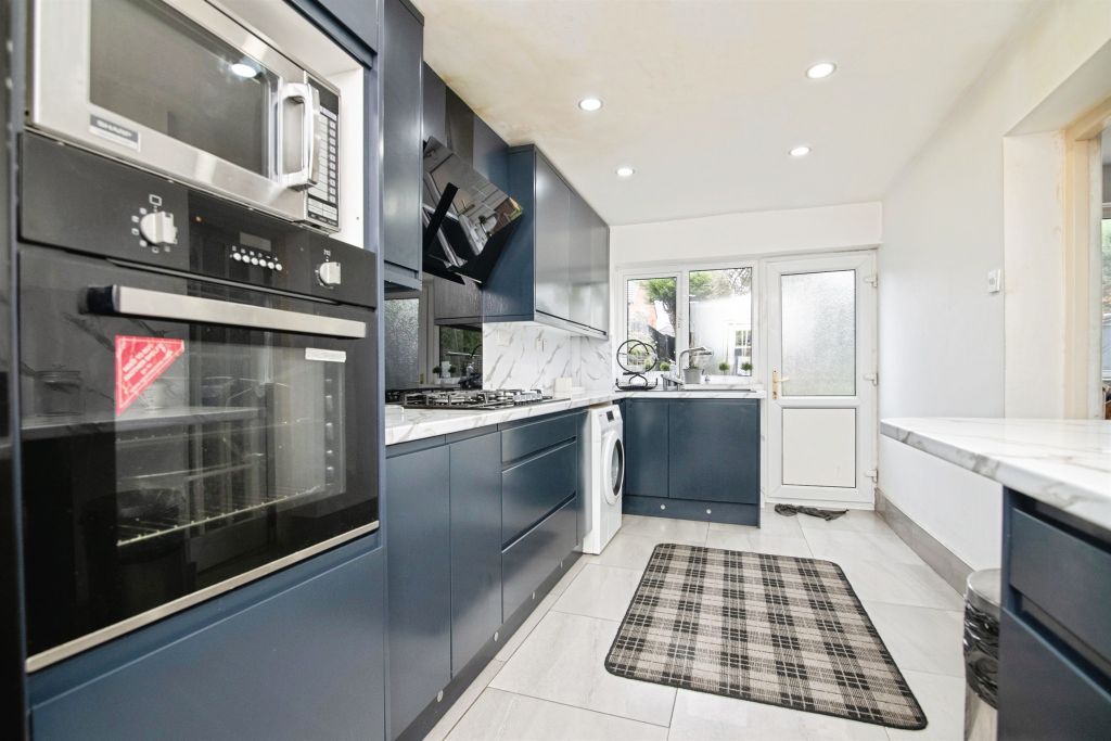 Property photo 3 of 27