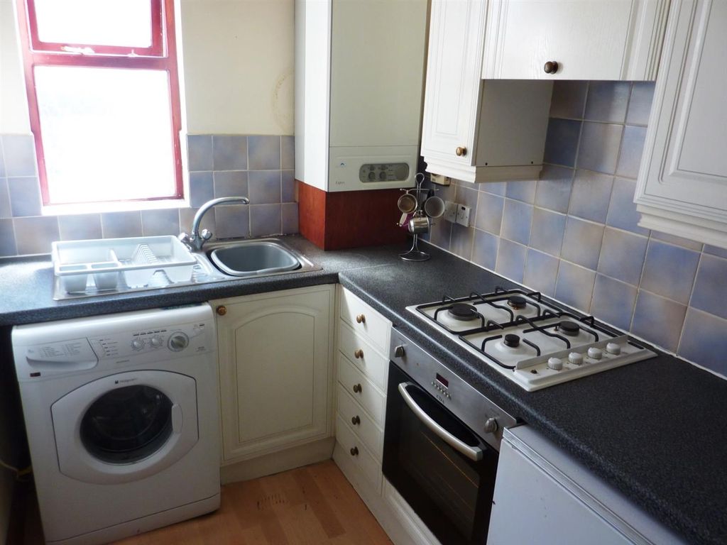 Property photo 3 of 6