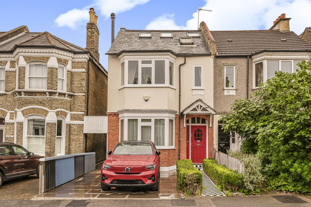 Property photo 1 of 17