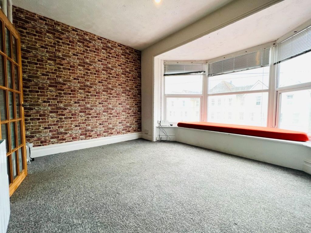 Property photo 3 of 6 Img_2056.Jpg