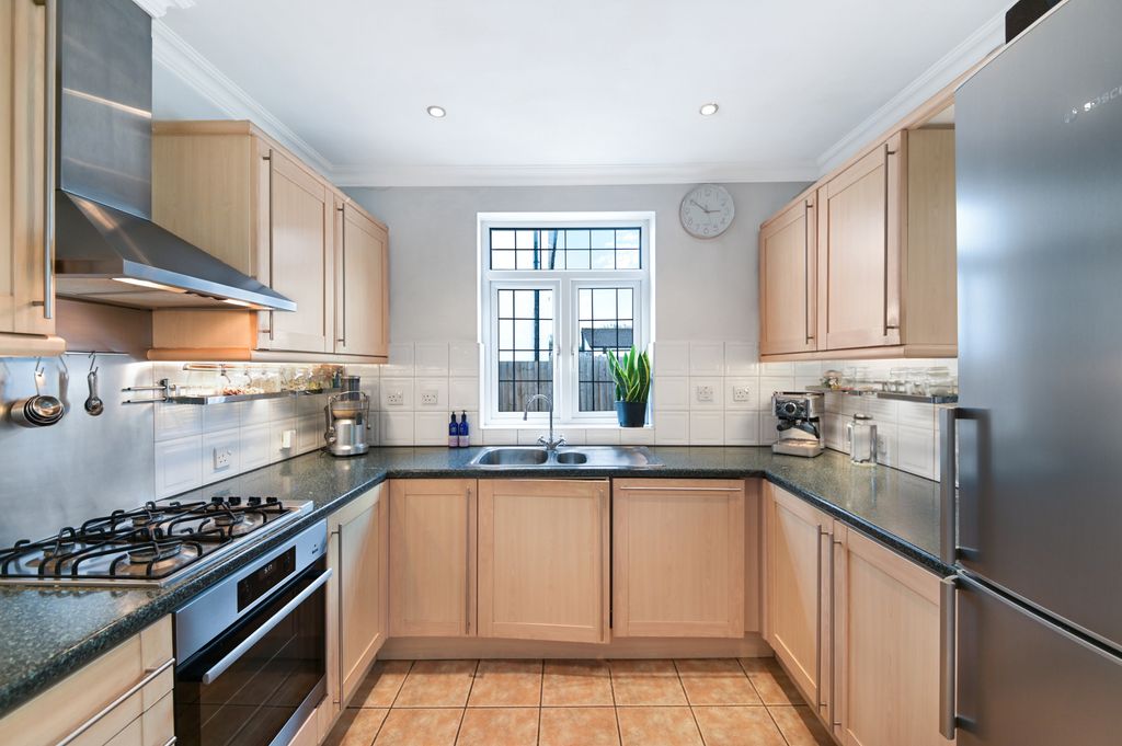 Property photo 3 of 20 Picture No. 06