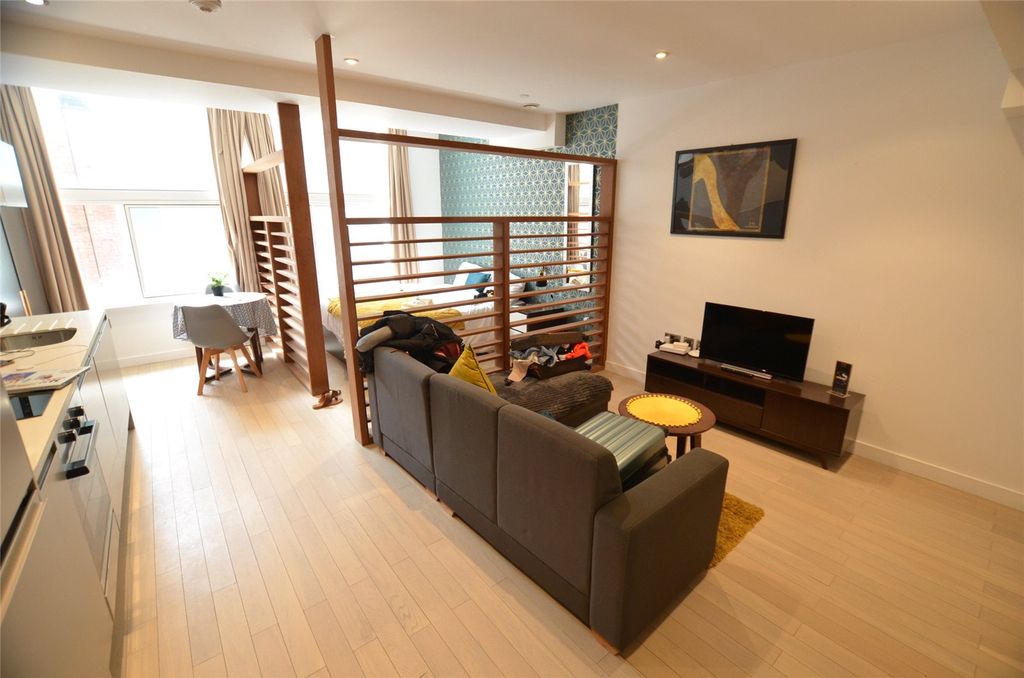 Property photo 2 of 6 Picture No. 06