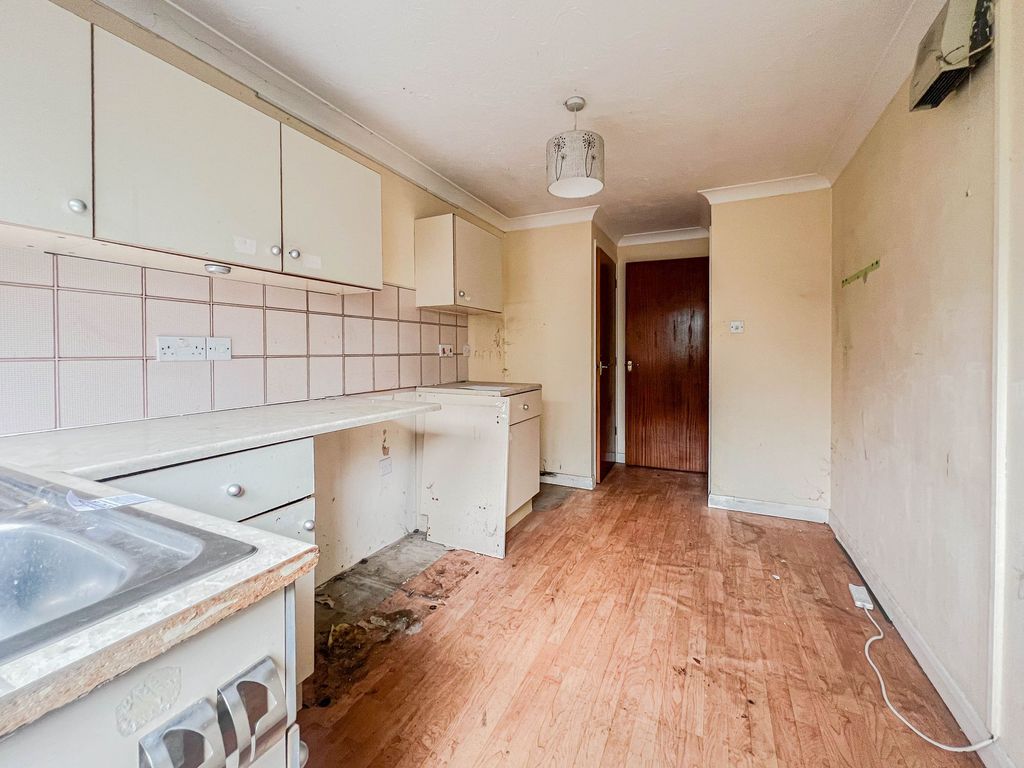 Property photo 3 of 14