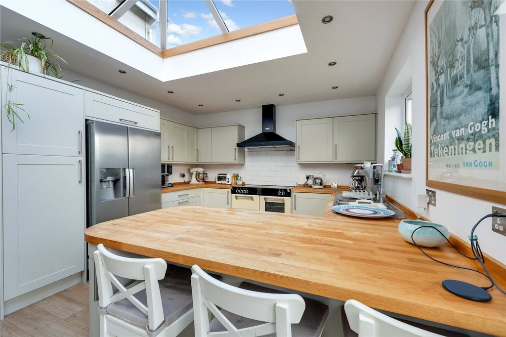 Property photo 3 of 23 Picture No. 02