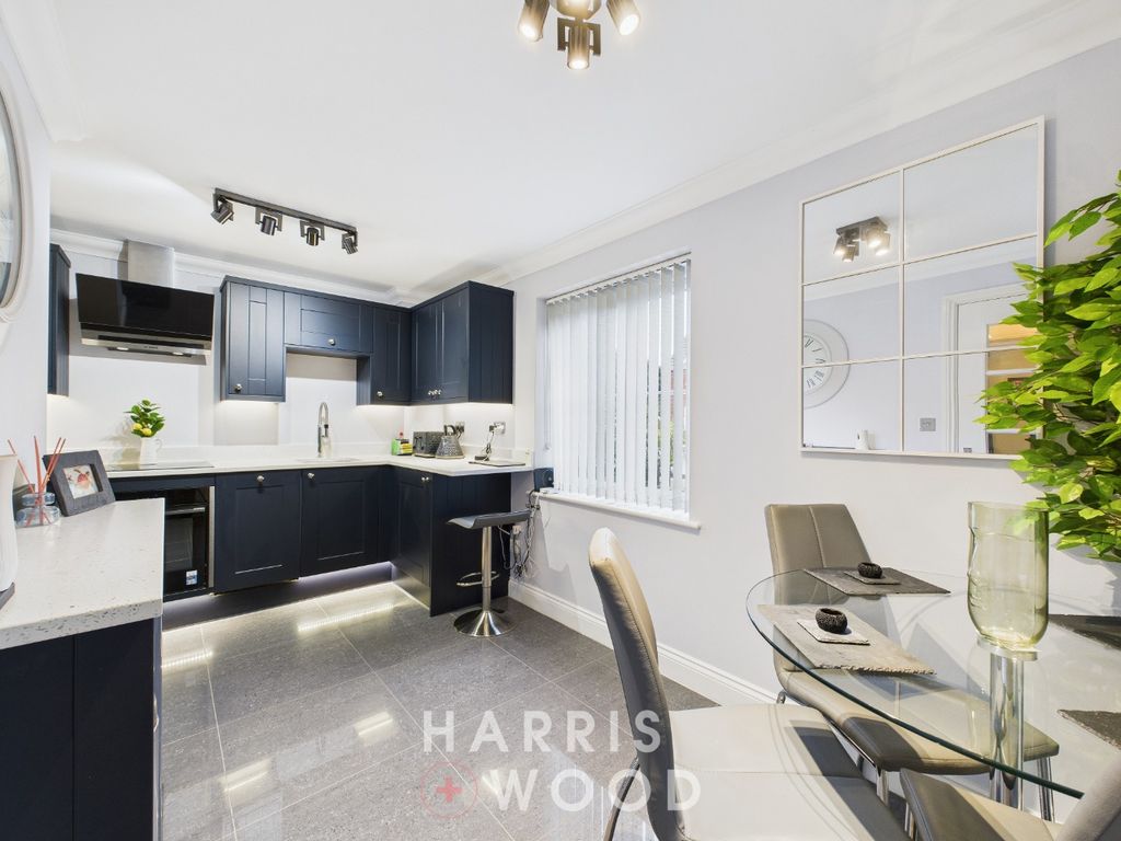 Property photo 2 of 19 4799063