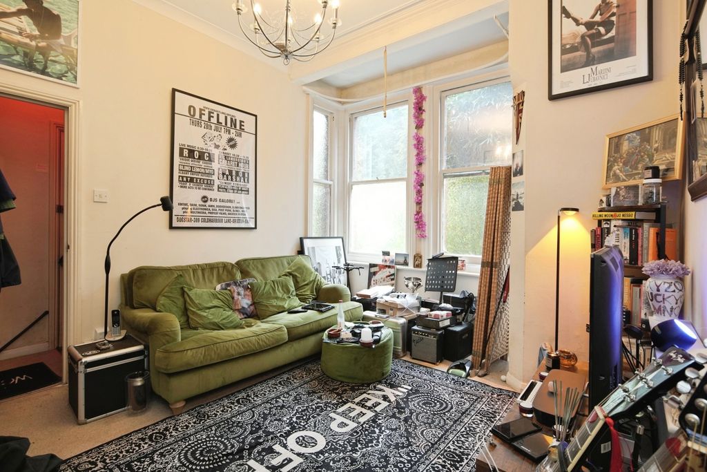 Property photo 2 of 11 Pbox-Img.Jpg