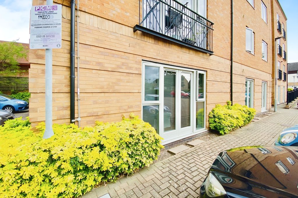 Property photo 2 of 16
