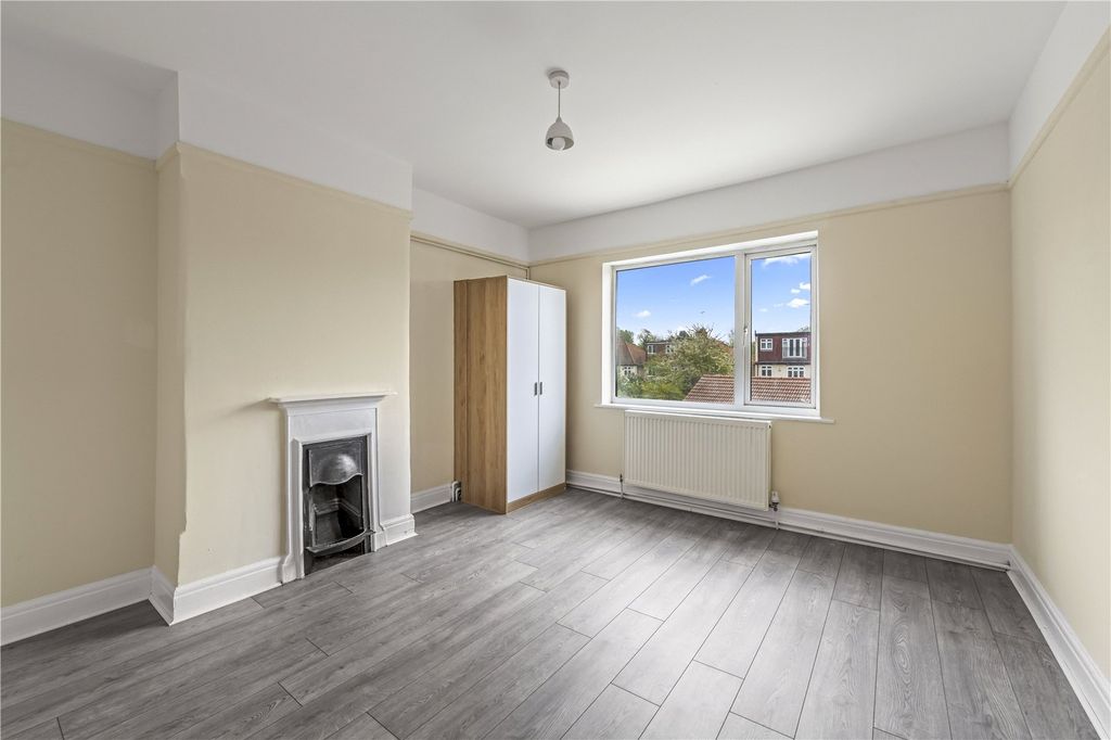 Property photo 3 of 9 Picture No. 10