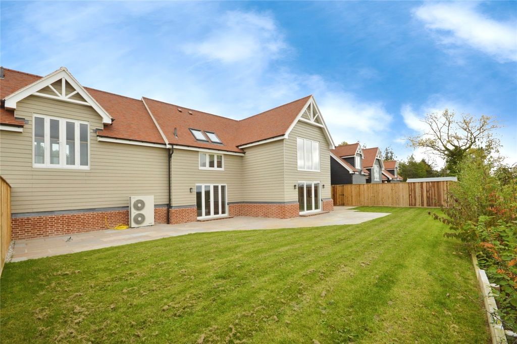 Property photo 2 of 23 Picture No. 17