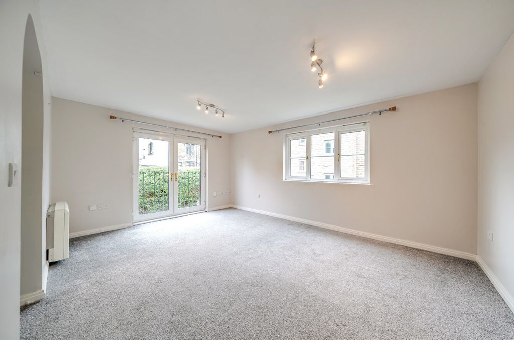 Property photo 3 of 19 1526674-1-6Abbf04...