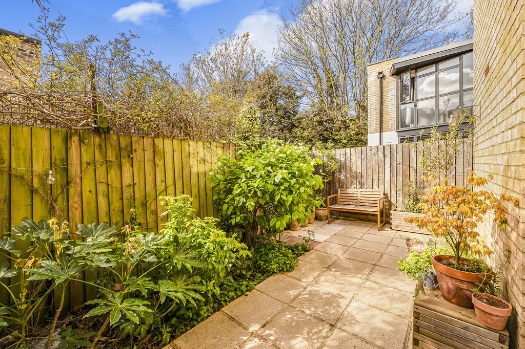 Property photo 3 of 10