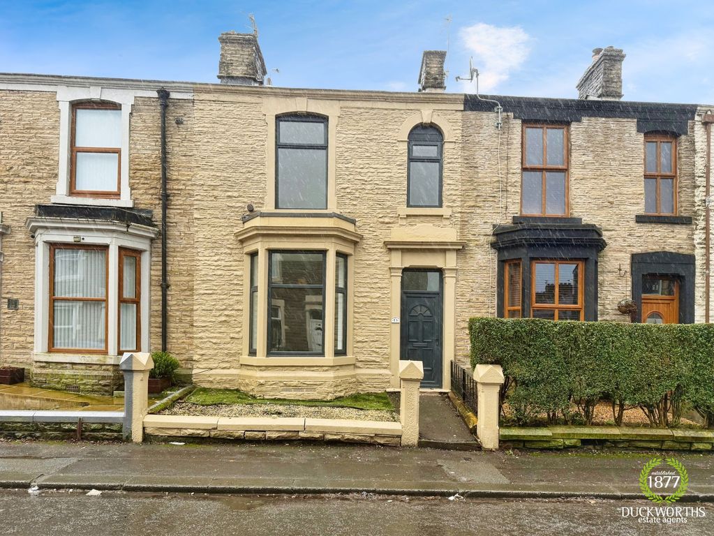 Property photo 1 of 30