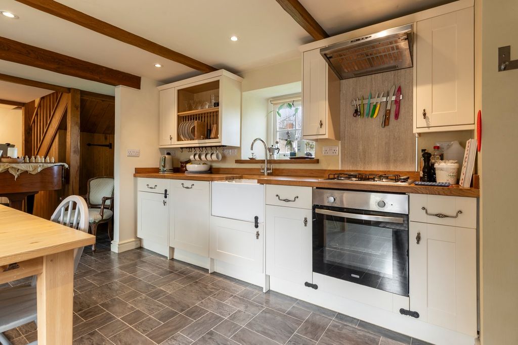 Property photo 3 of 29