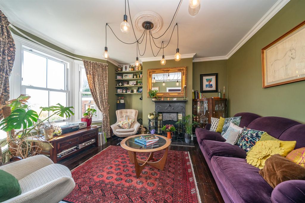Property photo 2 of 19 32-Herbert-Street-2386.Jpg