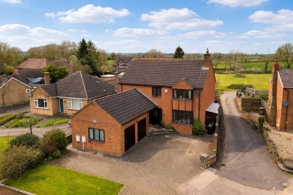 Property photo 1 of 27 Photo 1