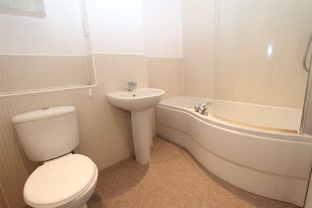 Property photo 3 of 9