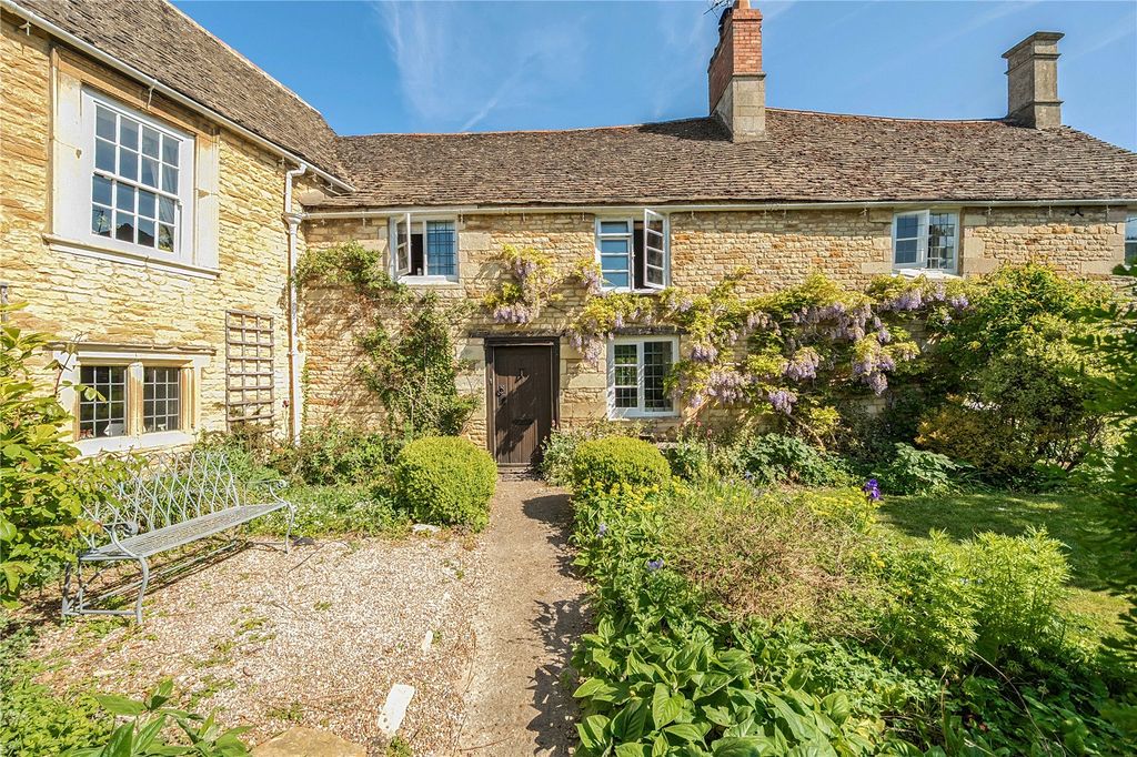 Property photo 1 of 22 Stone Cottage