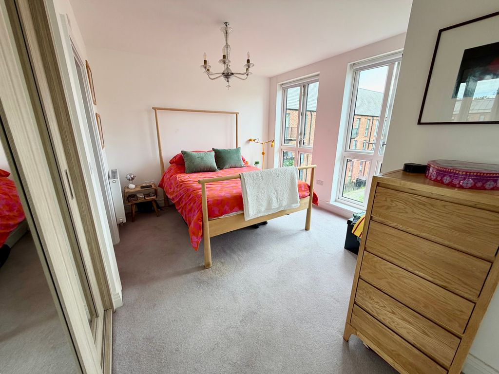 Property photo 3 of 19 Image