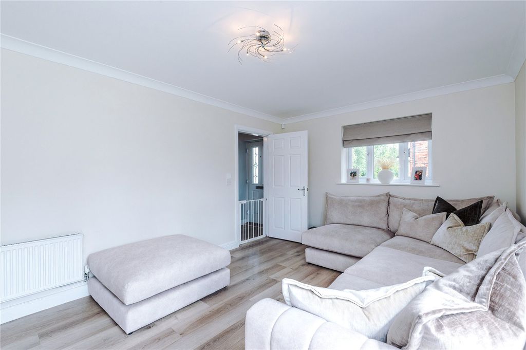 Property photo 2 of 27 Picture No. 05