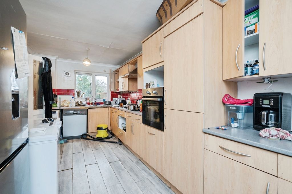 Property photo 2 of 20 Pbox-Img.Jpg