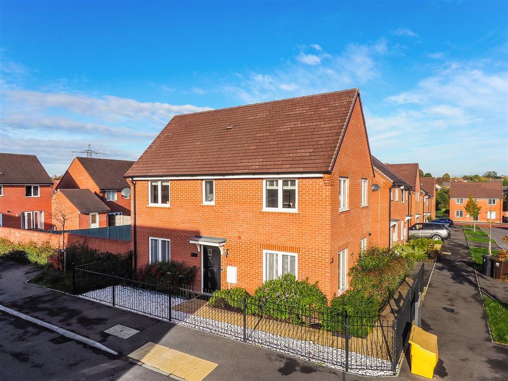 Property photo 1 of 22 Ph34_6277633.Jpg