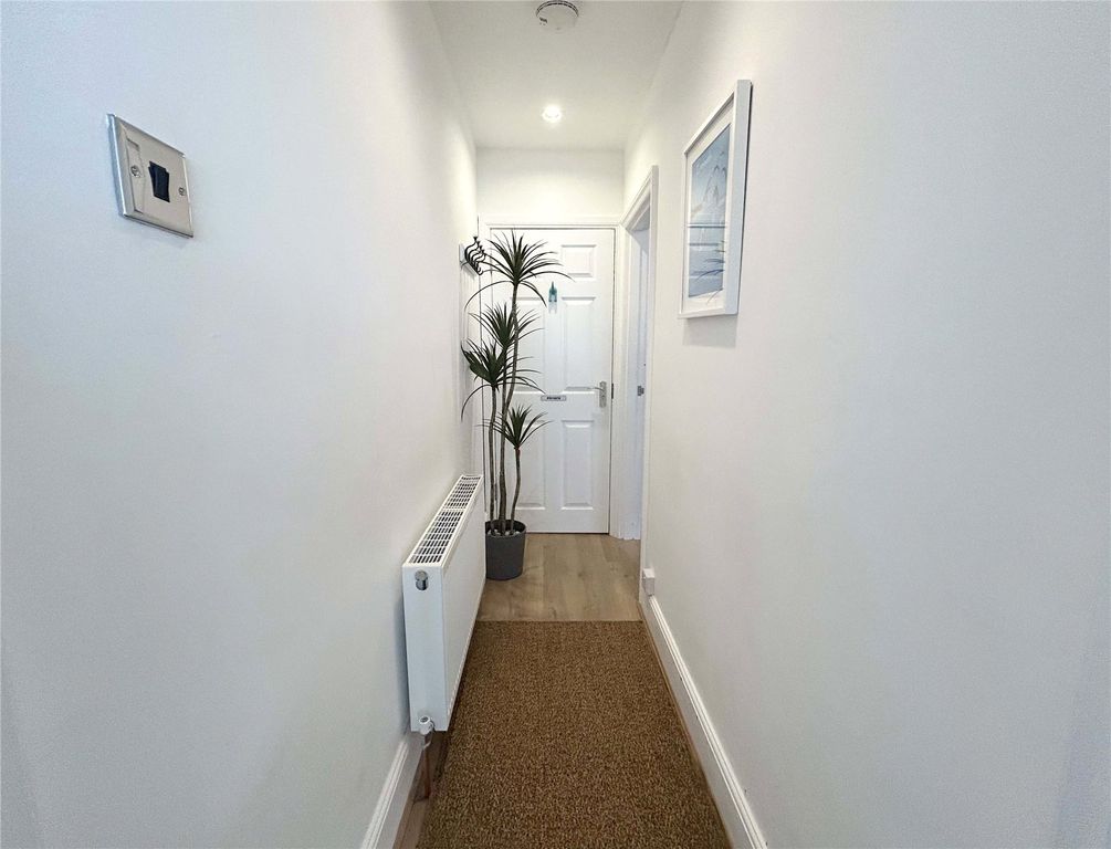 Property photo 3 of 8 Hallway