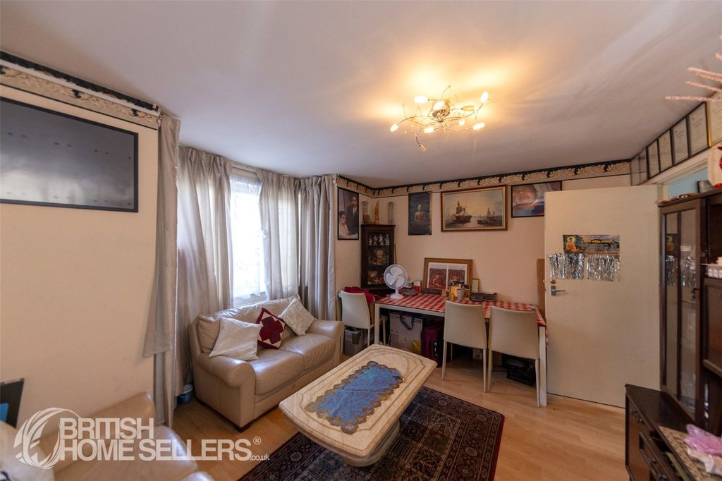 Property photo 3 of 12 Picture No. 05