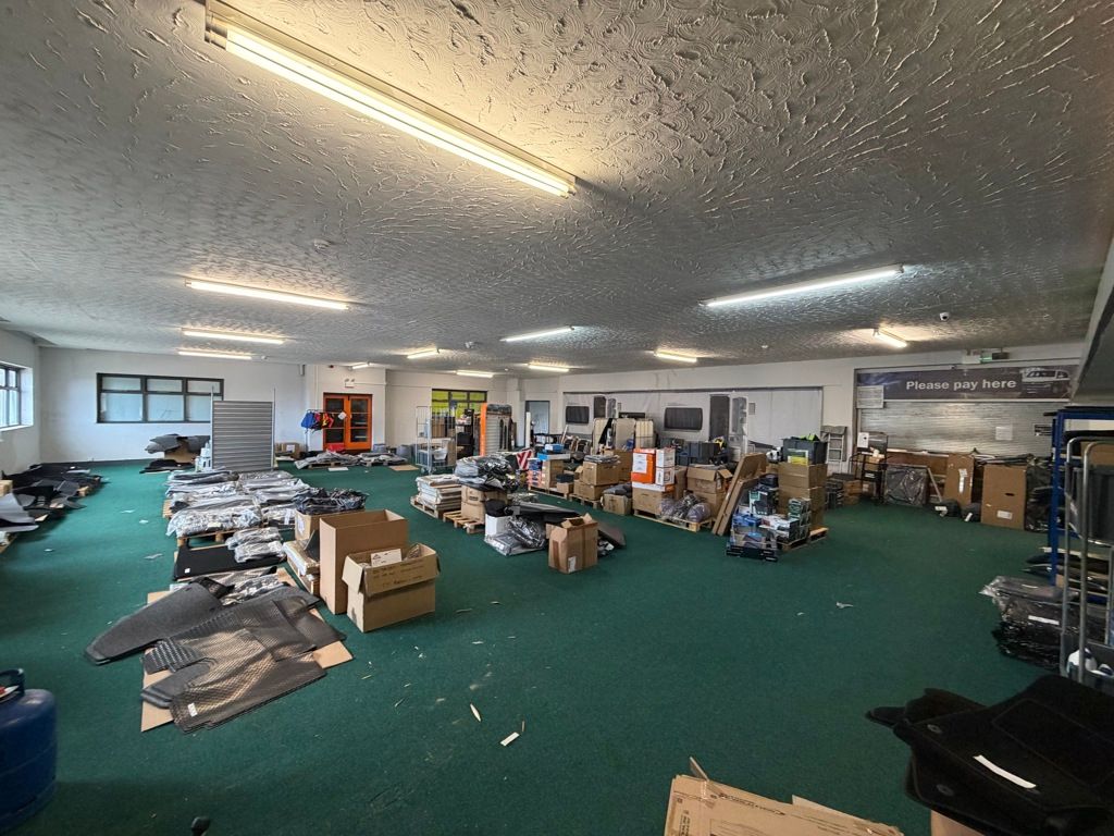 Property photo 3 of 7 Photo 25