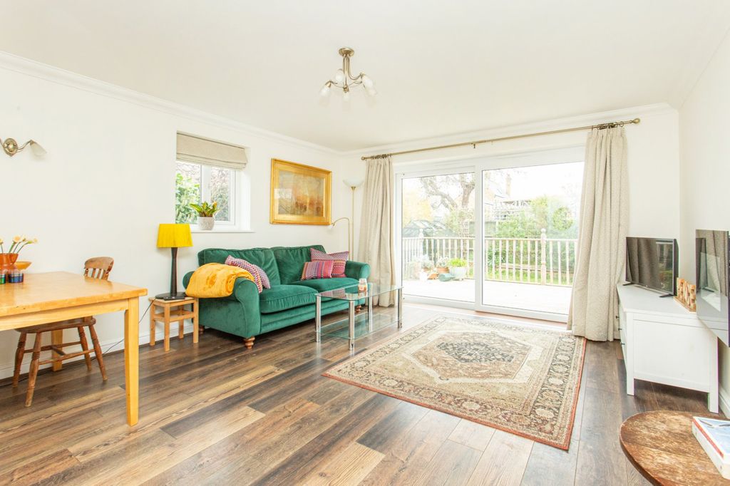 Property photo 2 of 14 Picture 2