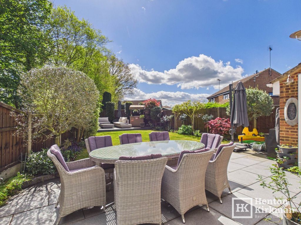 Property photo 2 of 25