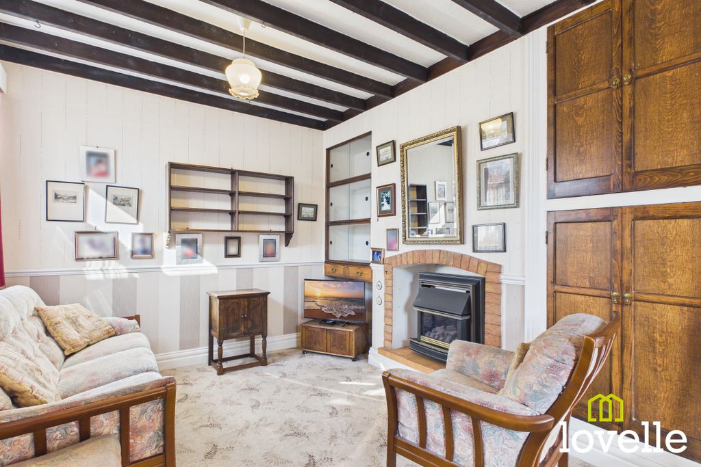 Property photo 3 of 19