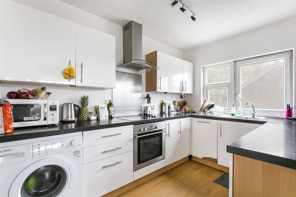 Property photo 2 of 10 Kitchen