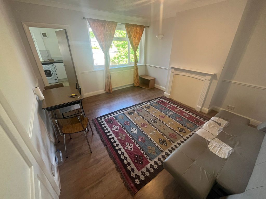 Property photo 2 of 10 Gallery