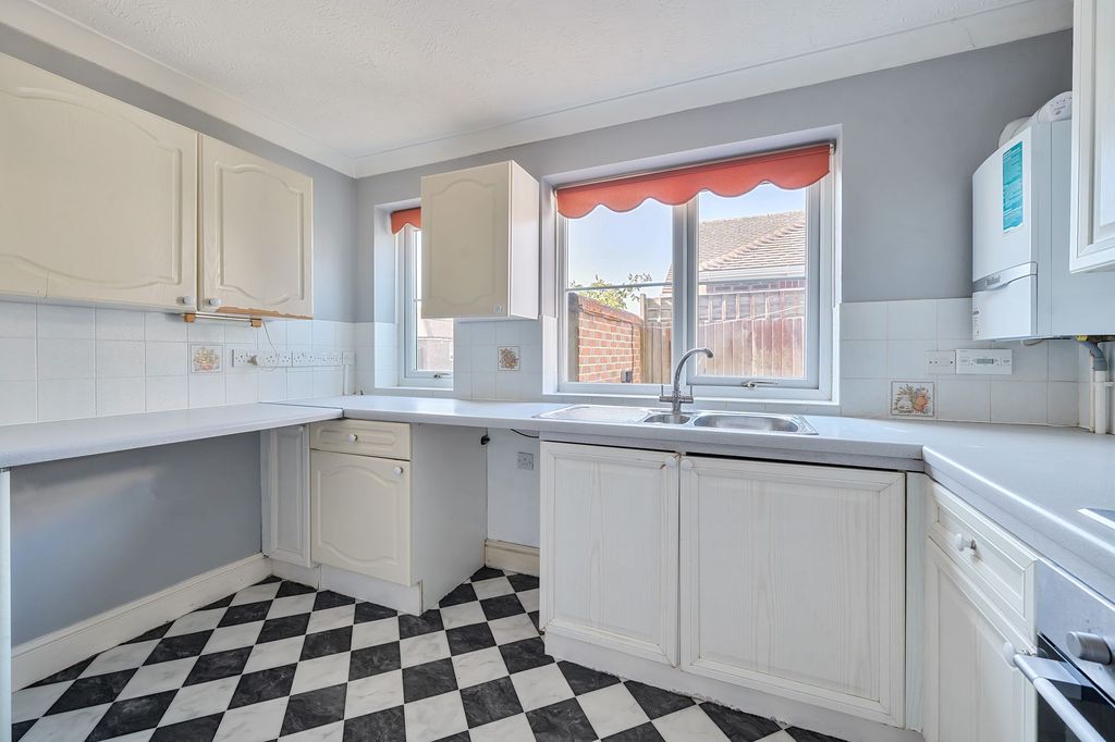Property photo 2 of 15 Kitchen
