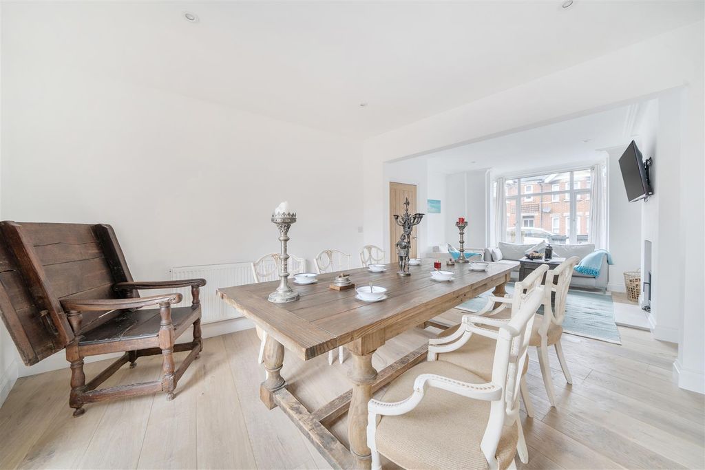 Property photo 1 of 18 1402803-1-697227Bf7F5c8.Jpg