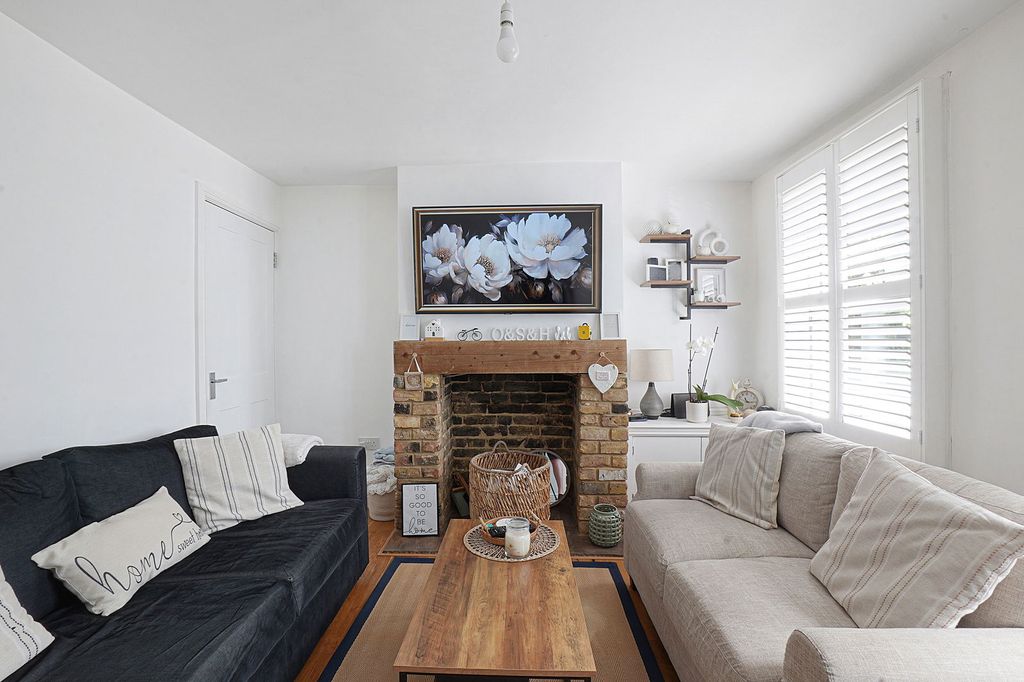 Property photo 3 of 21