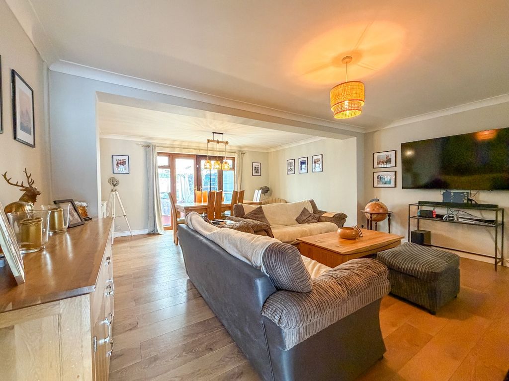 Property photo 3 of 16 5253454