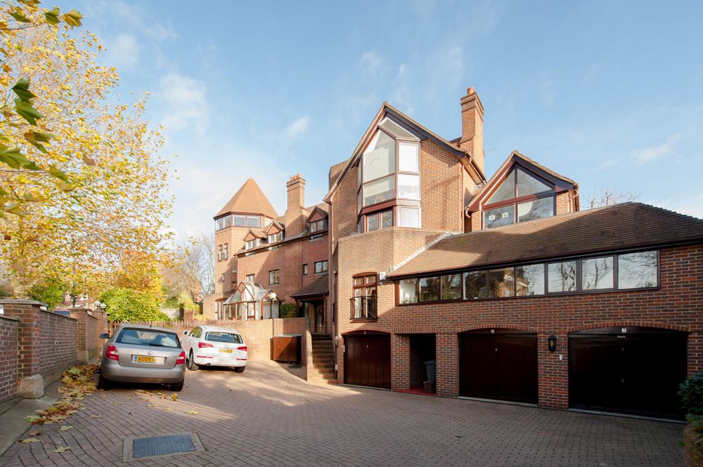 Property photo 1 of 13 Exterior