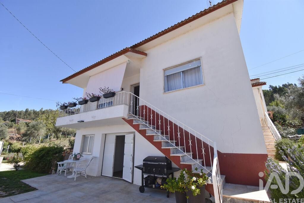 Property photo 2 of 30