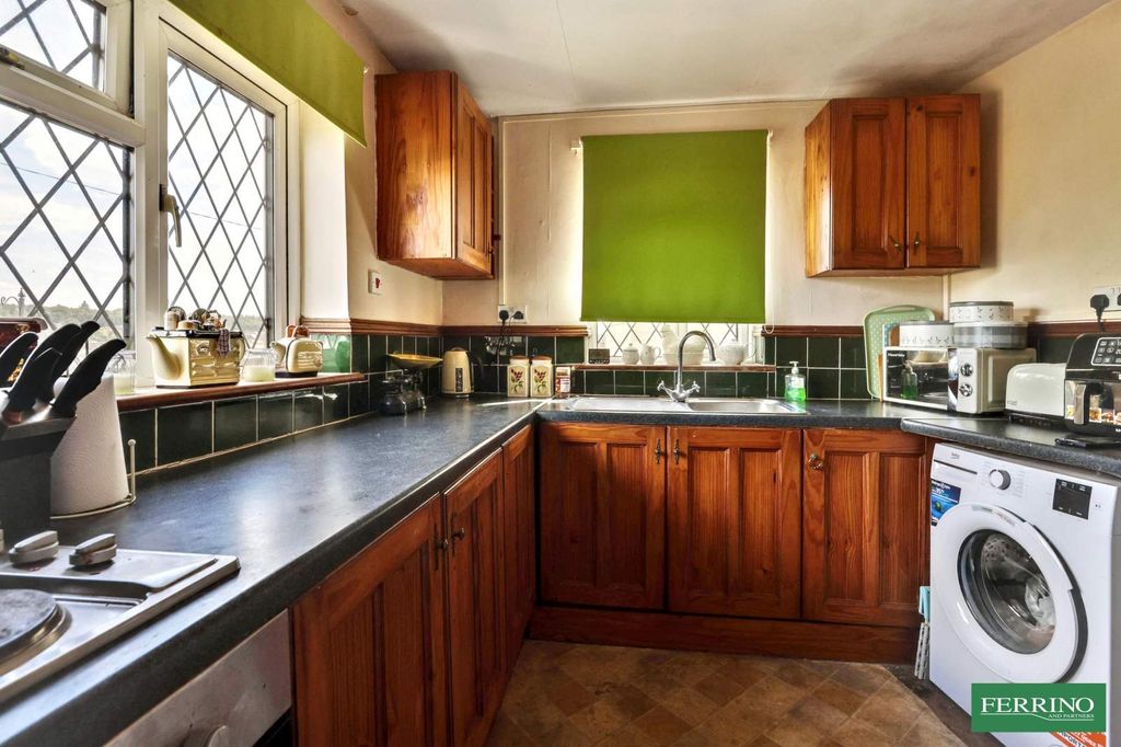 Property photo 3 of 15 Kitchen