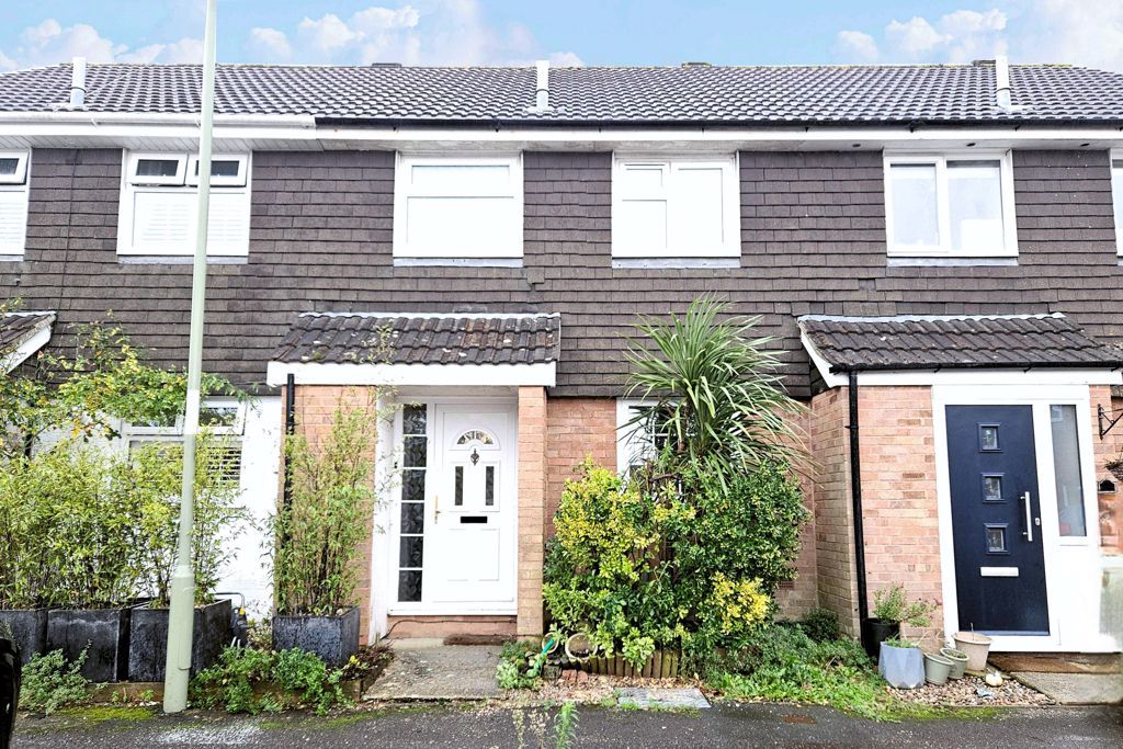 Property photo 1 of 10 Front