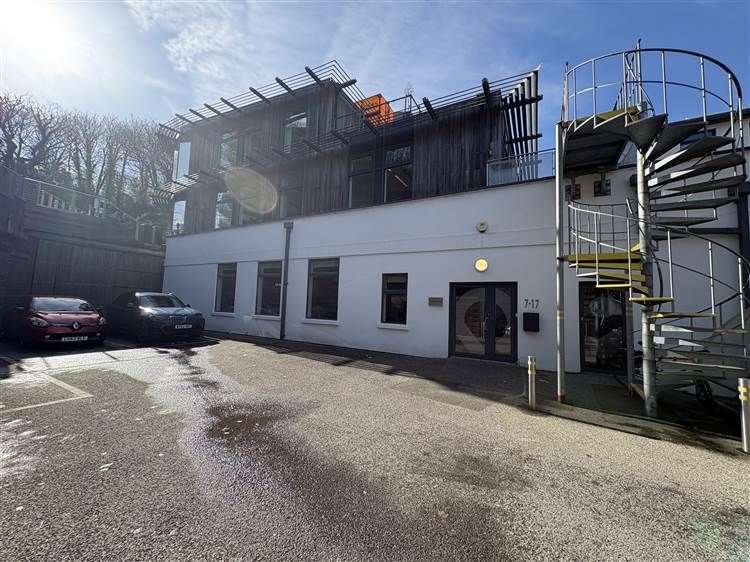 Property photo 1 of 4