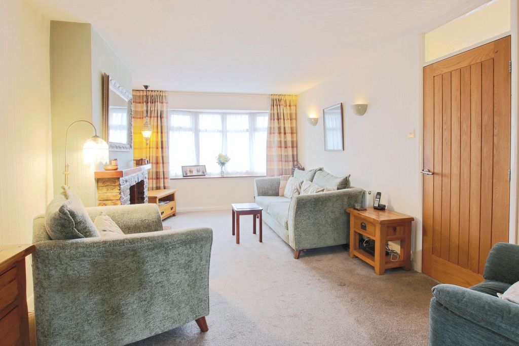 Property photo 2 of 13 4858266